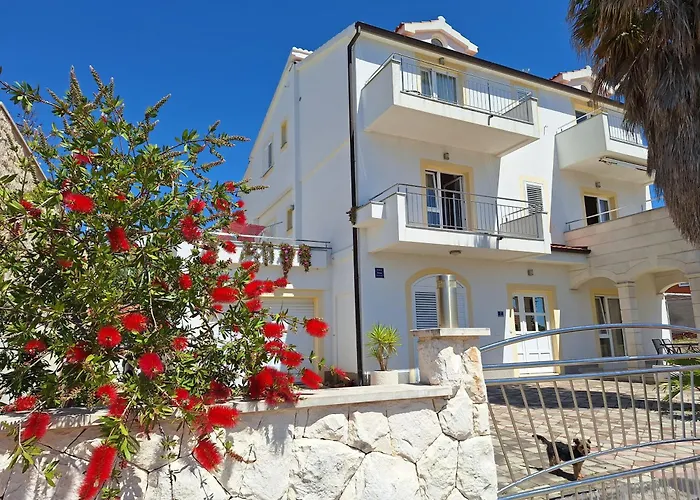 Apartments Primosten