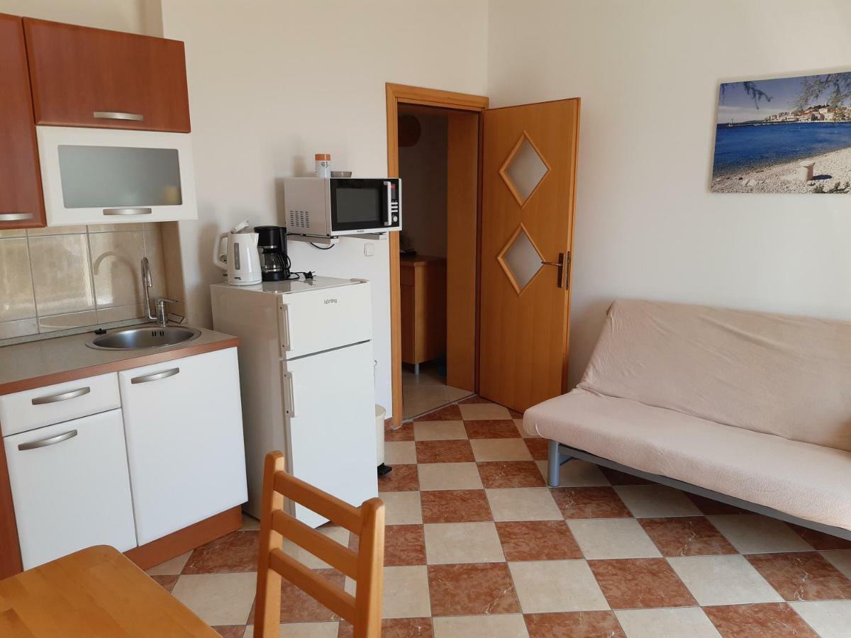 Apartments Primosten *